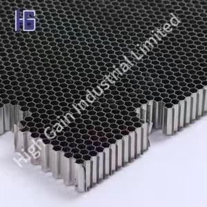 บอร์ดอลูมิเนียมรังผึ้ง