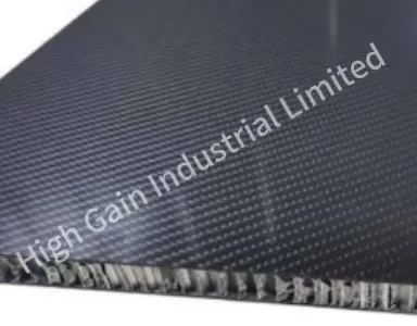 แผ่นแซนวิชคาร์บอนไฟเบอร์